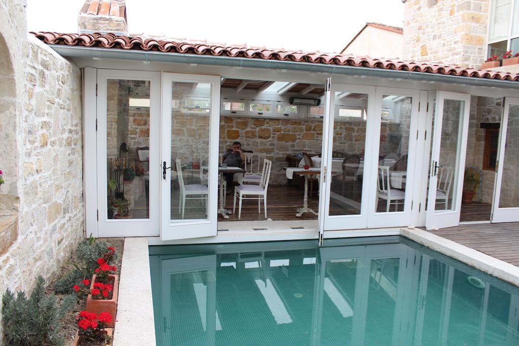 Eski Tas Hotel Çeşme Εξωτερικό φωτογραφία