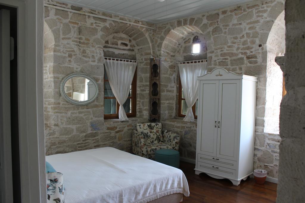 Eski Tas Hotel Çeşme Εξωτερικό φωτογραφία