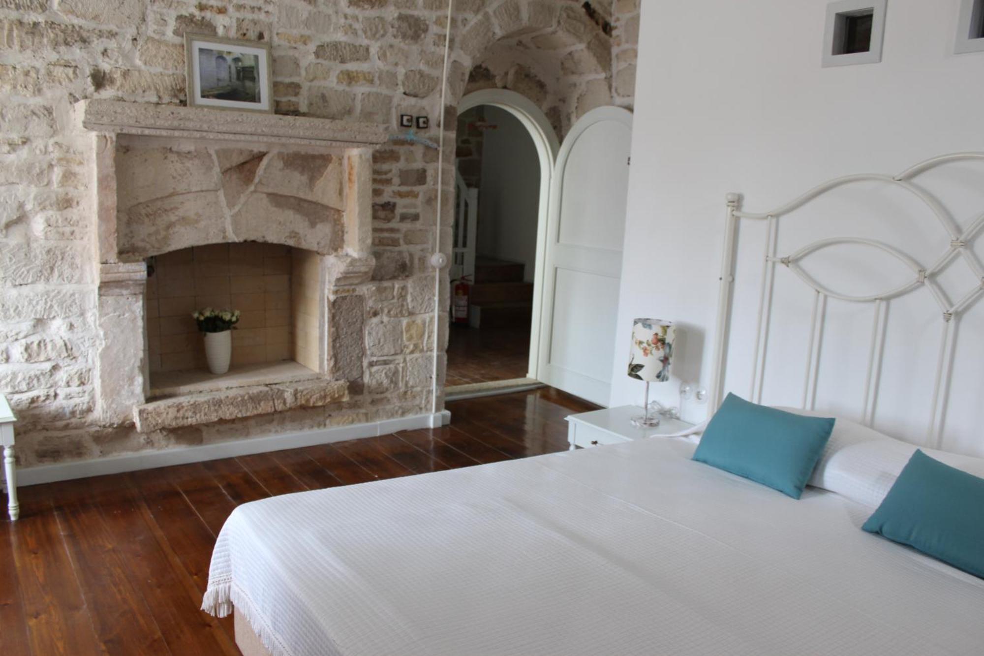 Eski Tas Hotel Çeşme Εξωτερικό φωτογραφία